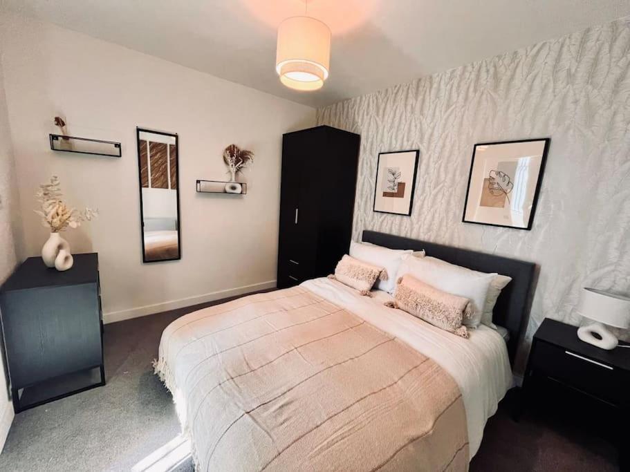 Stunning One Bedroom Apartment In Old Trafford 맨체스터 외부 사진