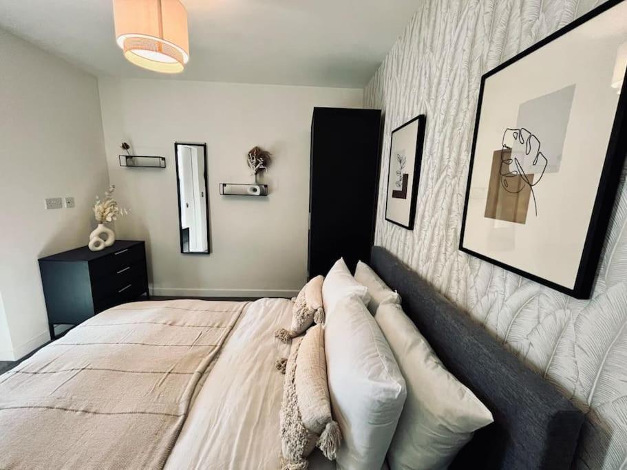 Stunning One Bedroom Apartment In Old Trafford 맨체스터 외부 사진